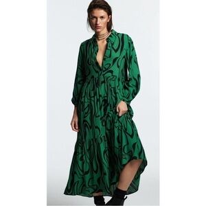 Zara Blogger Favorite Green and Black Bishop Sleeve Dress